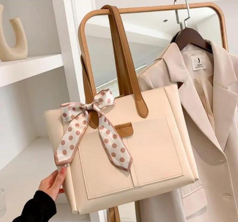 Girls Handbag for Luxury Feel asthetic