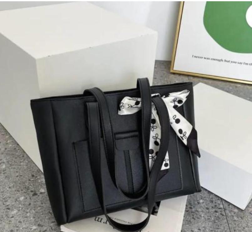 Girls Handbag for Luxury Feel asthetic