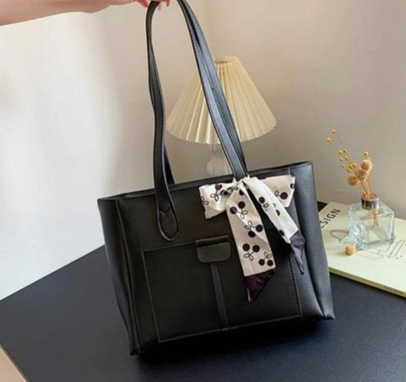 Girls Handbag for Luxury Feel asthetic