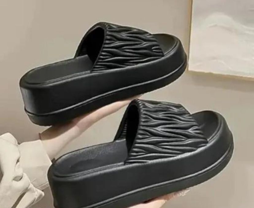 Comfortable Lightweight Slipper for Women