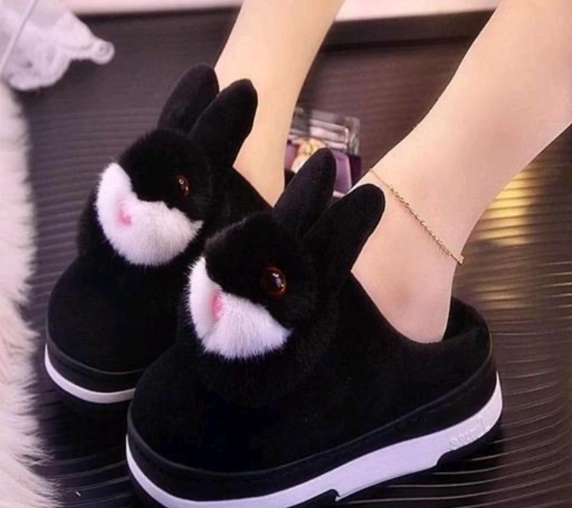 Women Winter Furry Slipper trendy