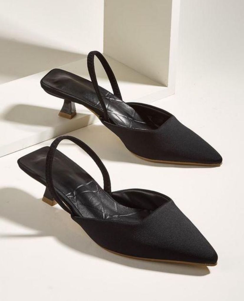 Women Heels fasionable trendy Black