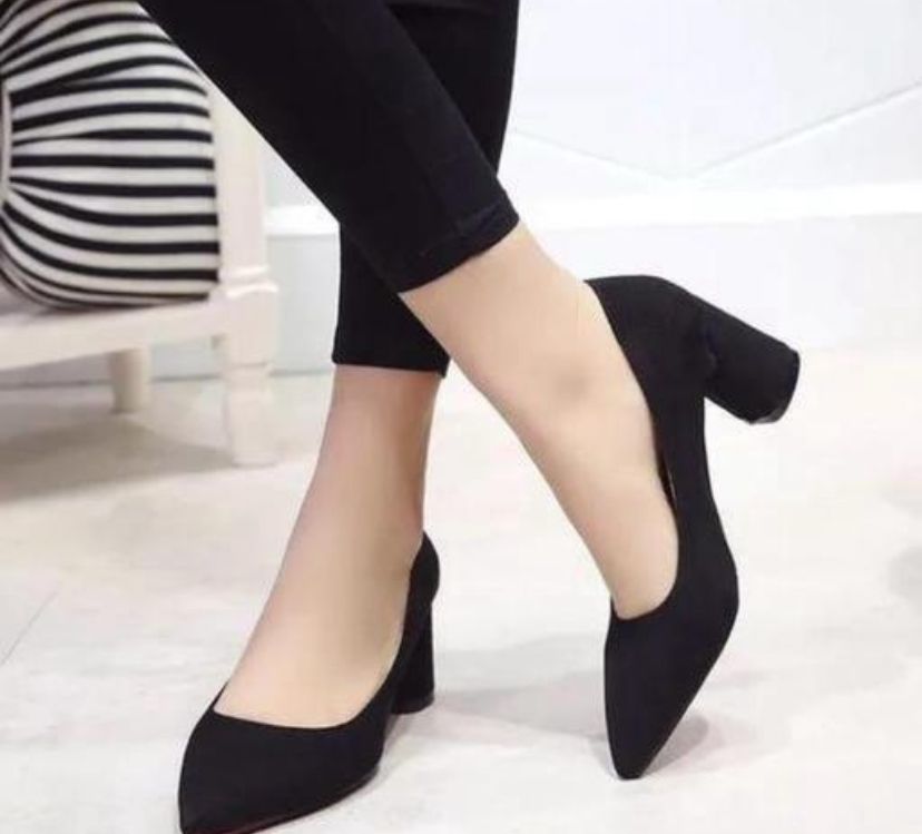 Velvet Heels Black