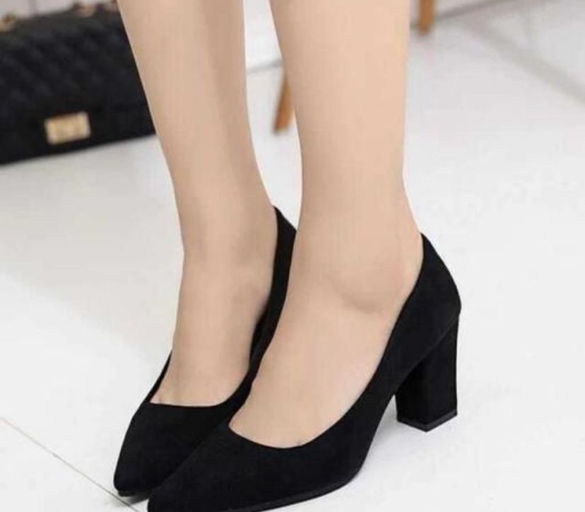 Velvet Heels Black