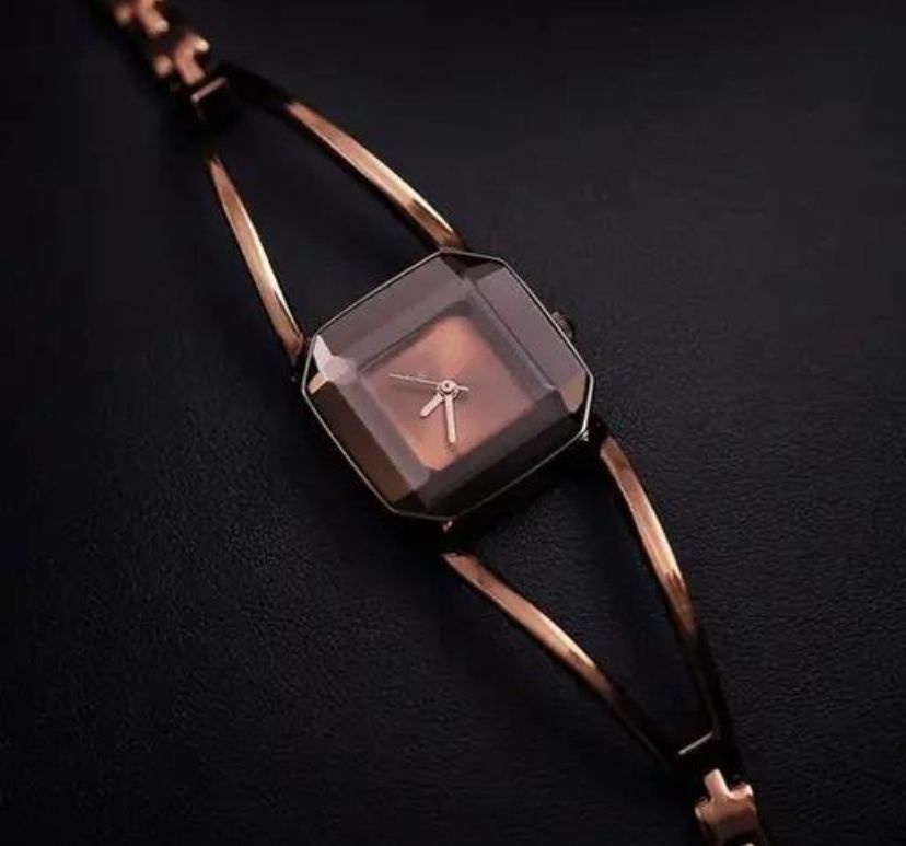 Women's Watch premium look