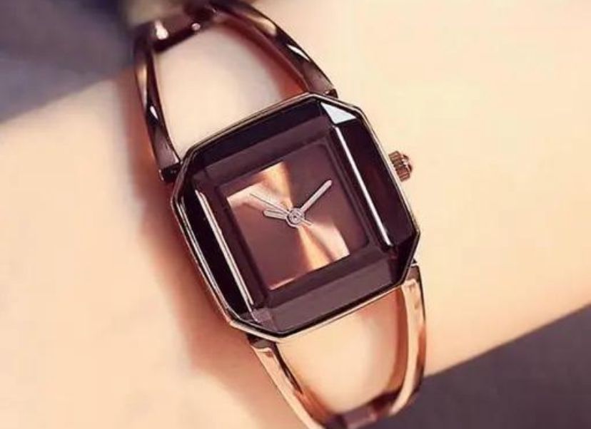 Women's Watch premium look