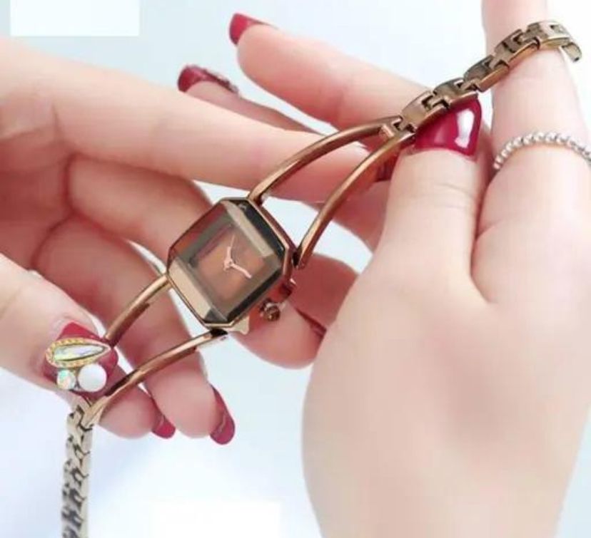 Women's Watch premium look