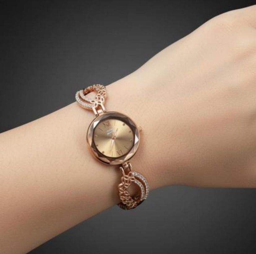 Stylish Bracelet Chain Watch for Women