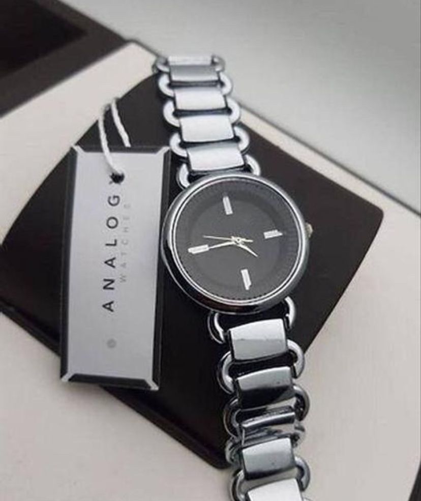 Women Silver Metal Casual Watch
